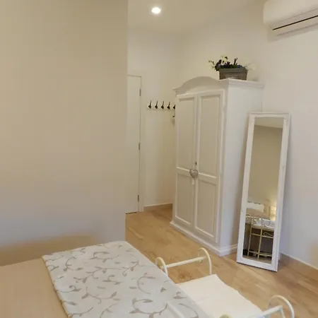 Apartment 5 Terre Gate