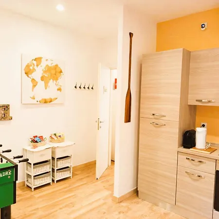 5 Terre Gate Apartment